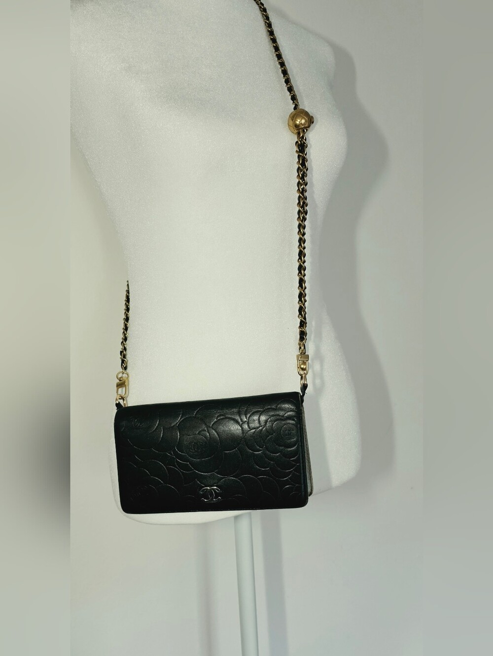 Authentic CHANEL Black Leather Wallet/Clutch - Picture 5 of 17